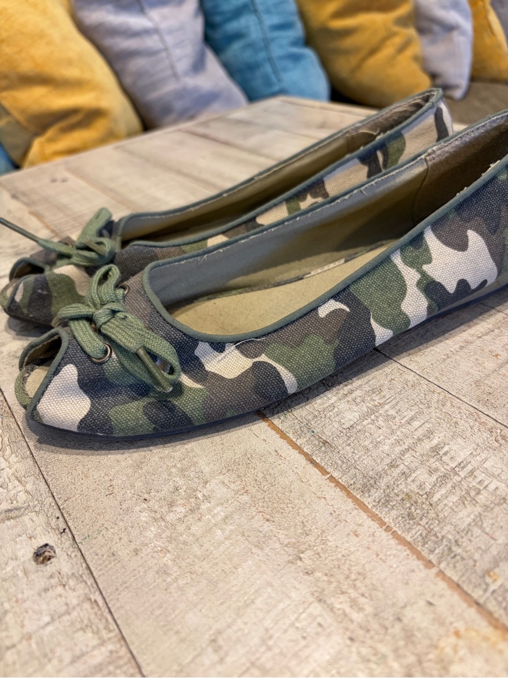 Camo Peep-Toe Ballet Flats with Bow Accent - Green - Picture 3 of 4